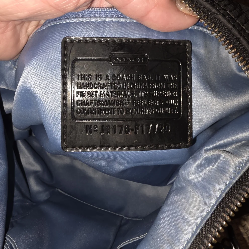 Coach Black Shoulder Bag - Picture 8 of 10
